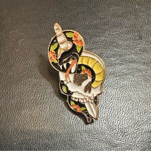Snake Pin